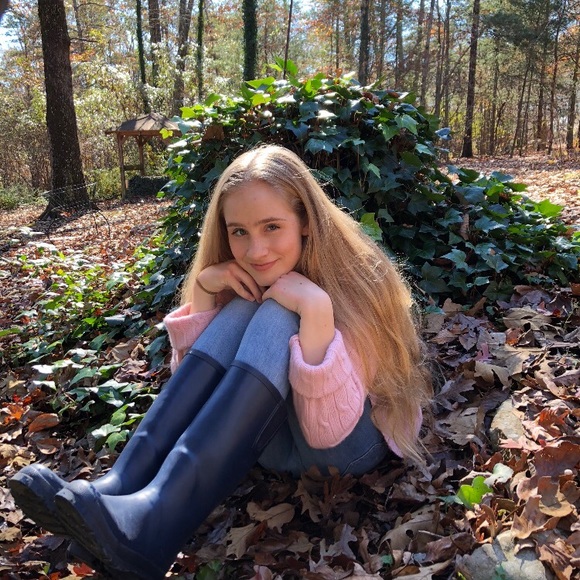 | Honeysuckle Emporium’s Posher | - Picture 10 of 11